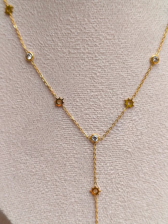 Pendentif doré en Y avec soleil et zircons - photo numéro 5