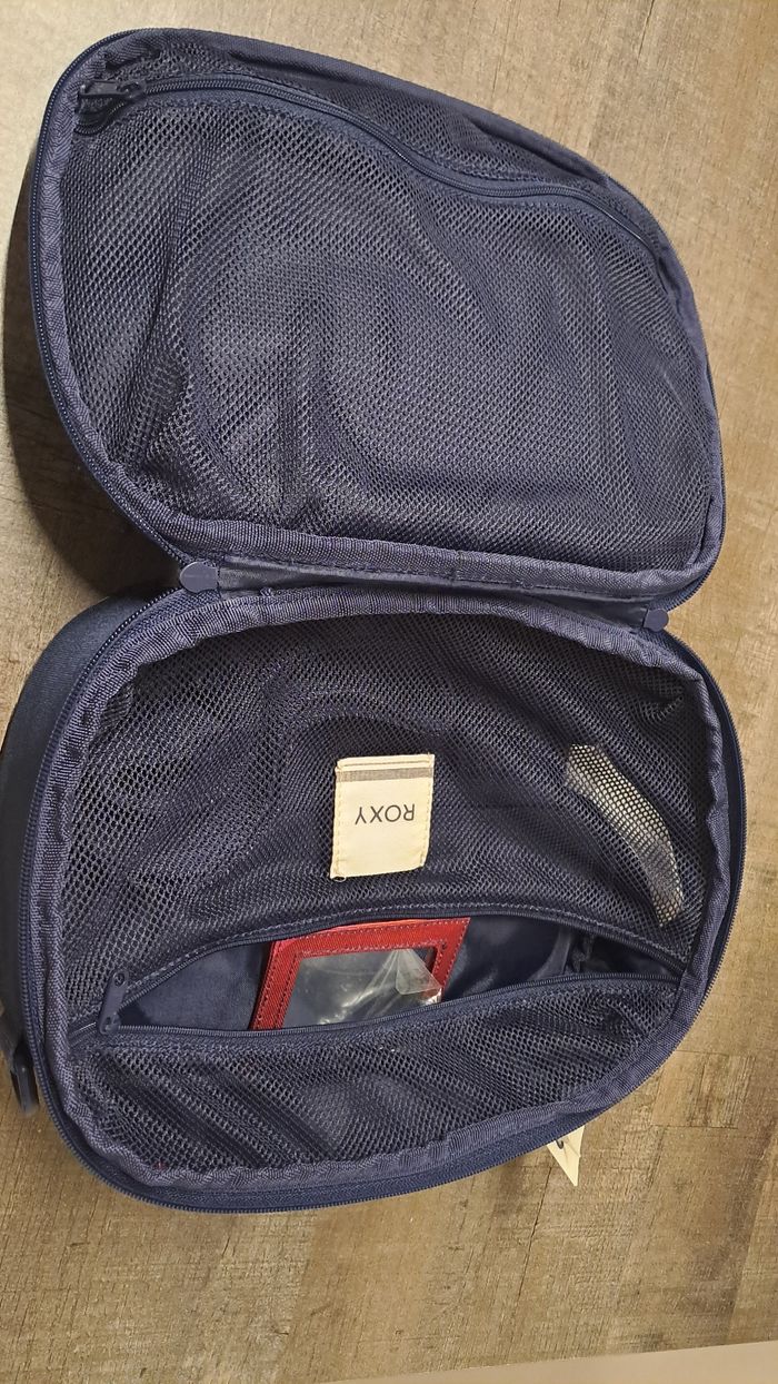 Vanity Roxy neuf - photo numéro 2