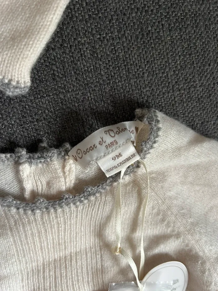 Ensemble bébé, combinaison, bonnet et chaussettes, 9 mois en cachemire oscar et Valentine, neuf - photo numéro 5