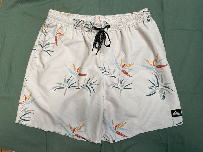 Maillot de bain volleyshort Quiksilver M neuf taille elastiquée