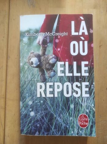 Là où elle repose Kimberly McCreight Livre de Poche 2017
