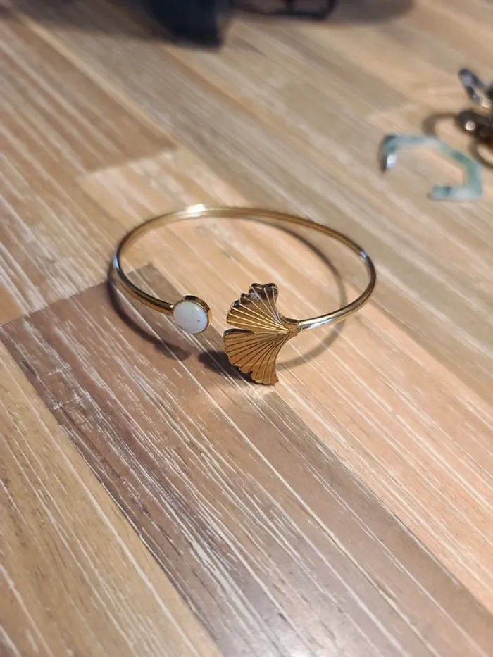 Bracelet jonc feuille ginko