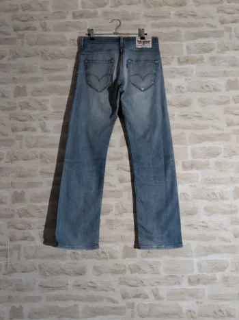 Jean Levi’s 31x32 bleu clair