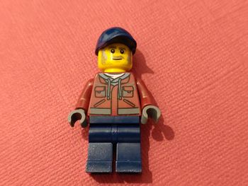 Figurine Lego moustachu à casquette- Excellent état - vrai Lego