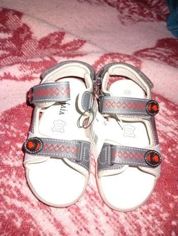 Nu pieds t 28