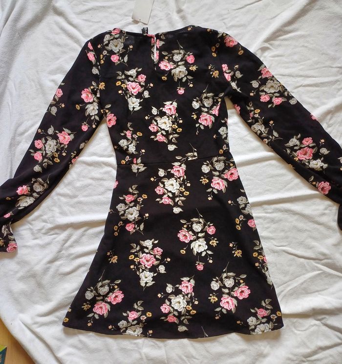Robe H&M taille 34 neuve - photo numéro 8