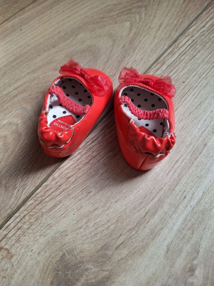 Chaussures rouges bébé fille 0/3 mois - photo numéro 4