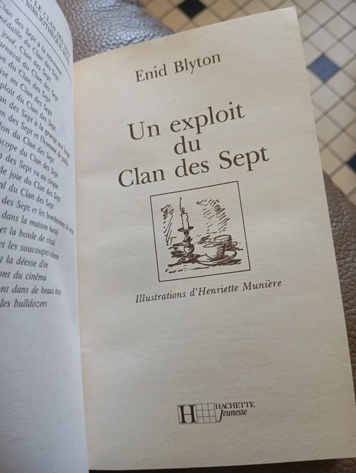 Roman Un exploit du Clan des Sept bon état - photo numéro 4