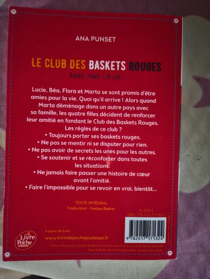 Livre de poche "Le club des baskets rouges" - photo numéro 2