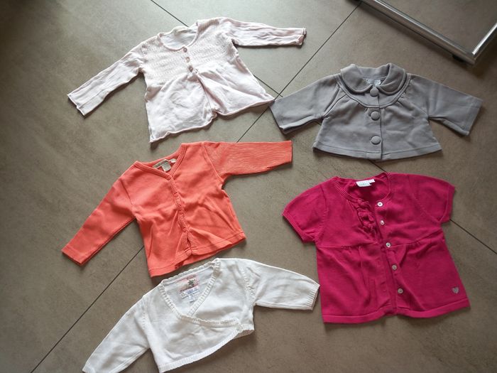 Lot de 31 vêtements bébé fille 6 mois - photo numéro 5