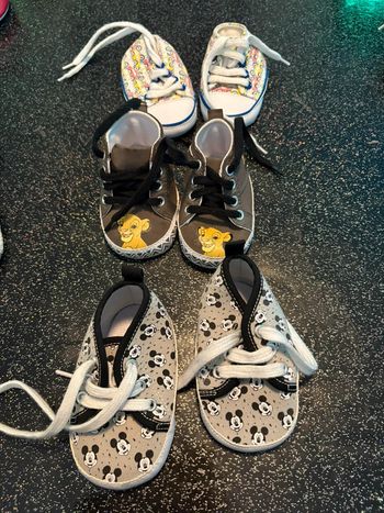 Lot 3 paires de chaussures/baskets bébé - Disney Simba Mickey