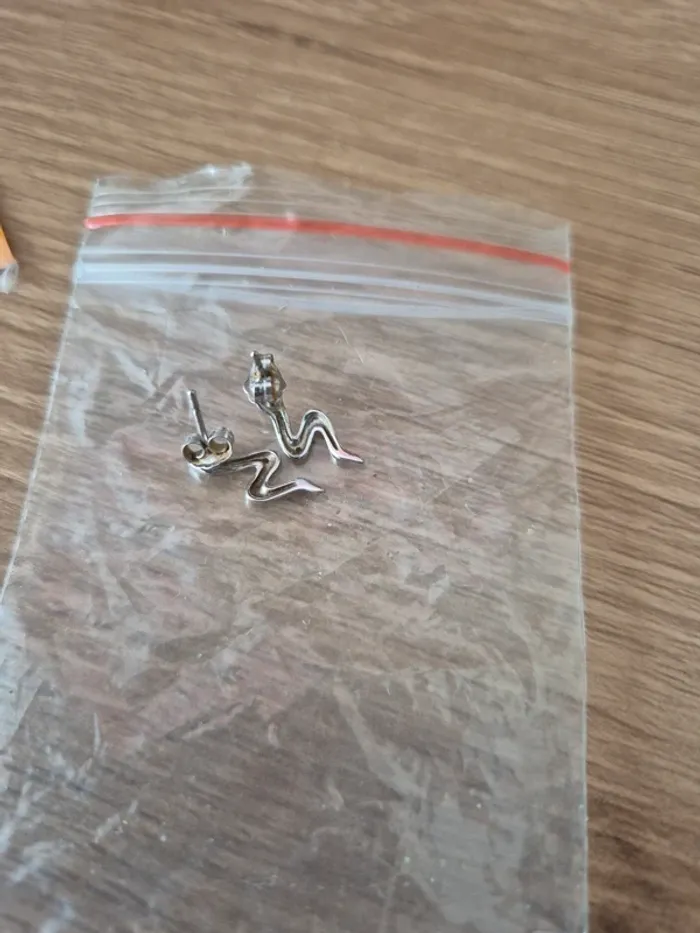 Boucles d'oreilles en forme de serpent - photo numéro 4