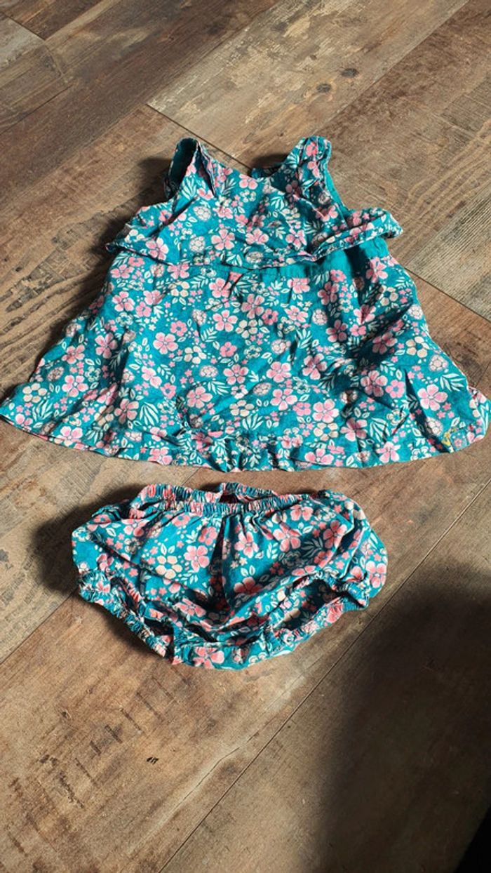 Ensemble Sergent major 18 mois en très bon état