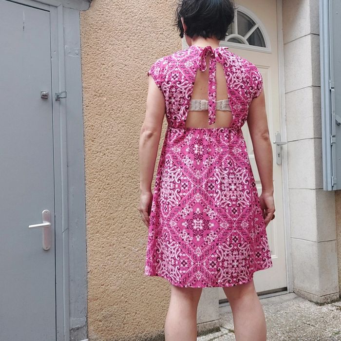 Superbe robe rue des abesses taille S - photo numéro 3