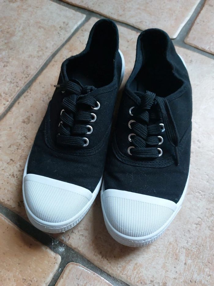 Petites baskets noir et blanche