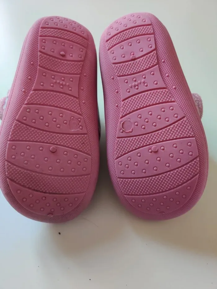Chaussons fille taille 24 - photo numéro 7