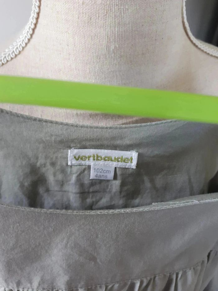 12 € Très belle robe Vertbaudet Motif papillons Petit noeud à la bretelle Taille 4 ans - photo numéro 3