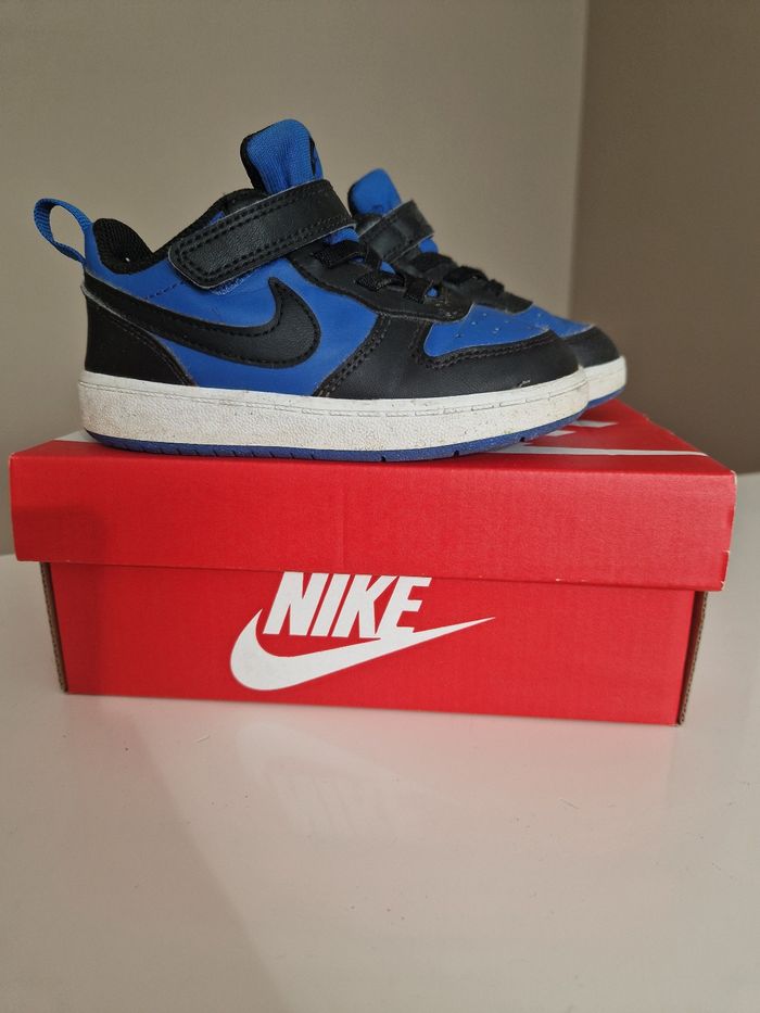 Baskets garçon Nike Pointure 25
