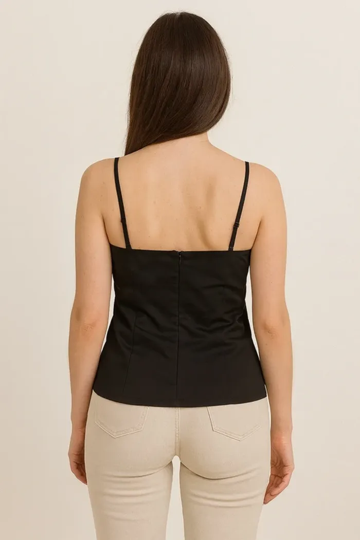 Haut bustier noir à fines bretelles – détails dentelle – style chic - photo numéro 2