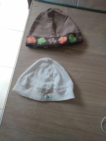 lot 2 bonnets naissance 1 mois