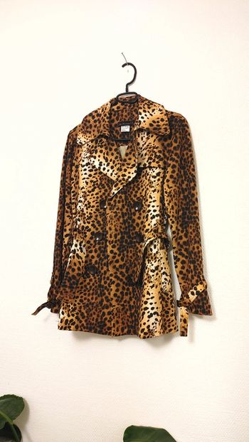 Magnifique trench imprimer le léopard sauvage a