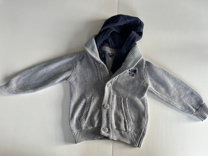 Gilet gris à boutonner et capuche 4 ans - photo numéro 2