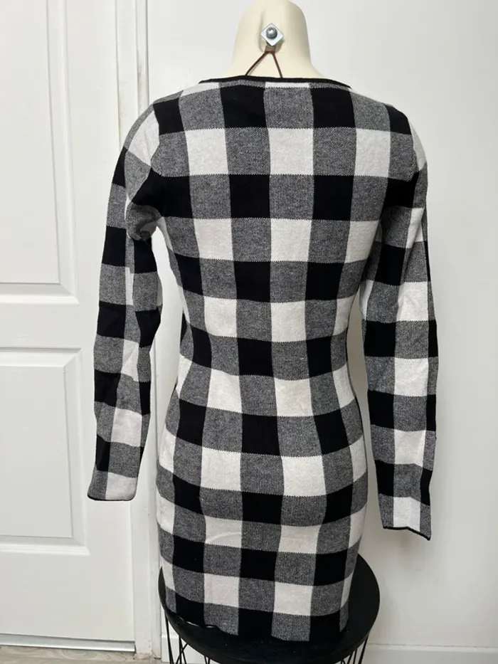Robe moulante - photo numéro 4