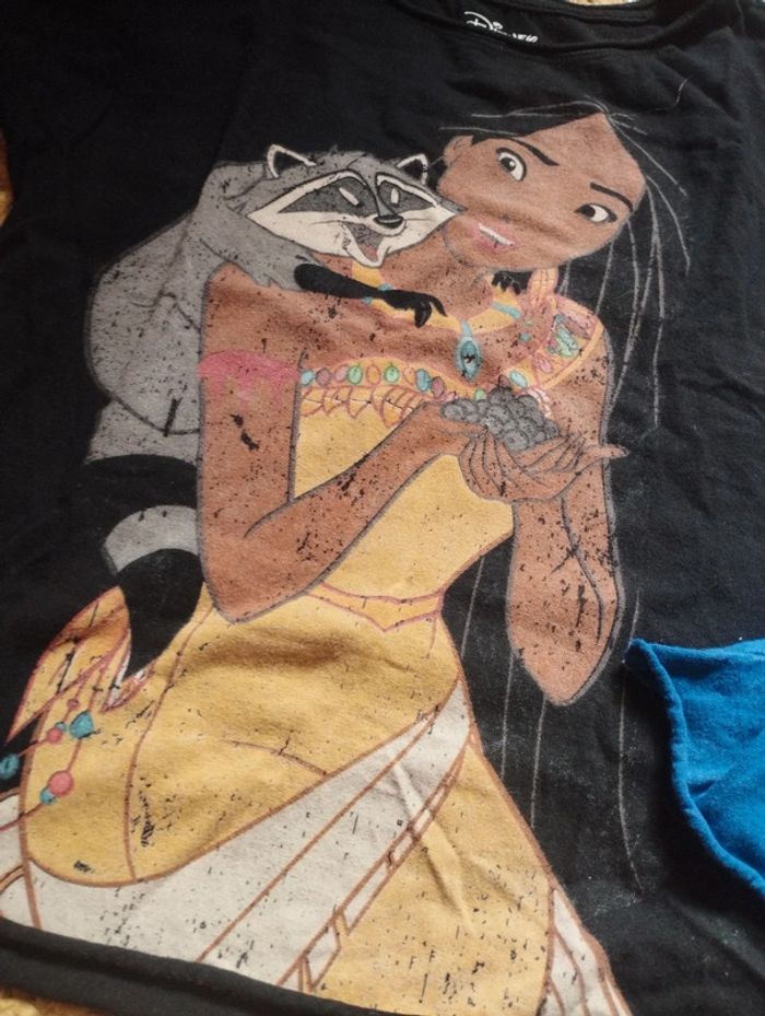 Lot t-shirts Disney reserved 8ans Pocahontas - photo numéro 5