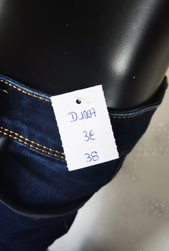D1997 - jeans femme en taille 38 - photo numéro 3