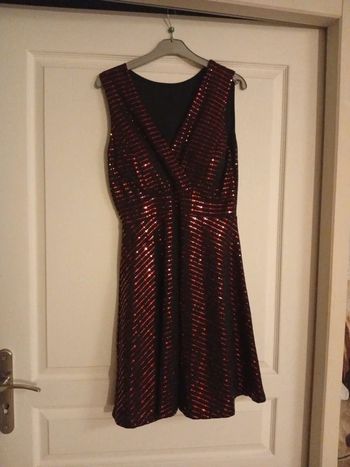 Robe de réveillon noir et rouge