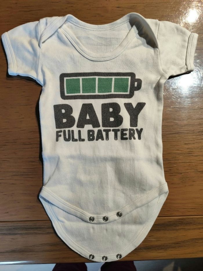 Lot de 8 bodies manches courtes taille 9 mois - photo numéro 10