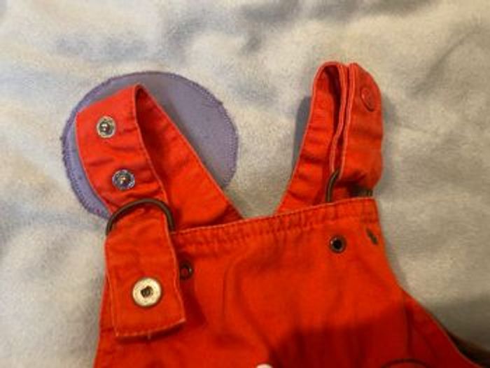 Jolie salopette rouge doublé hiver 6 mois 67cm - photo numéro 6