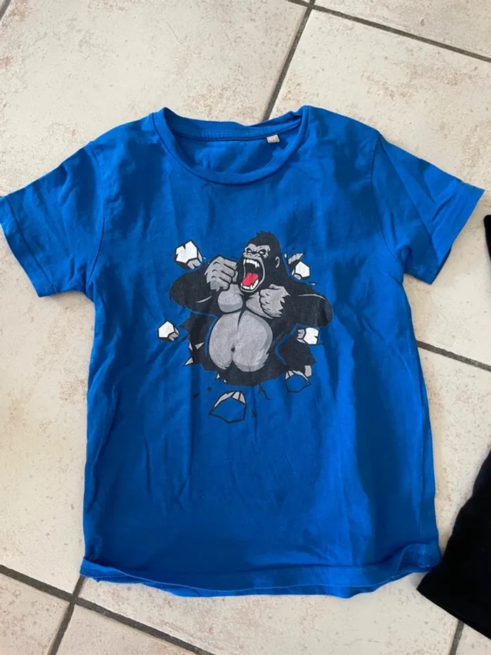 2 teeshirts Kong 5-6ans manches courtes - photo numéro 2