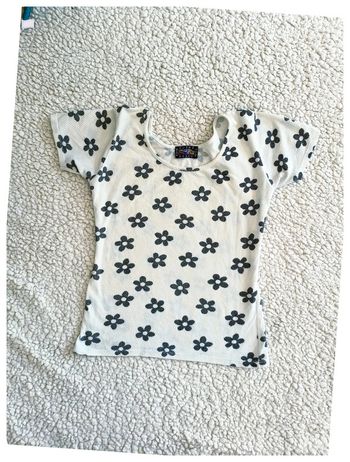 Top blanc vintage à fleurs noires Ton autre Ton