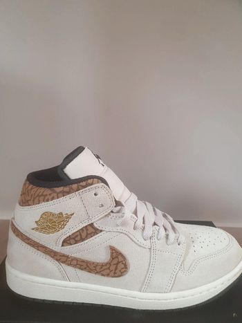 Nike Air Jordan 1 (40.5)