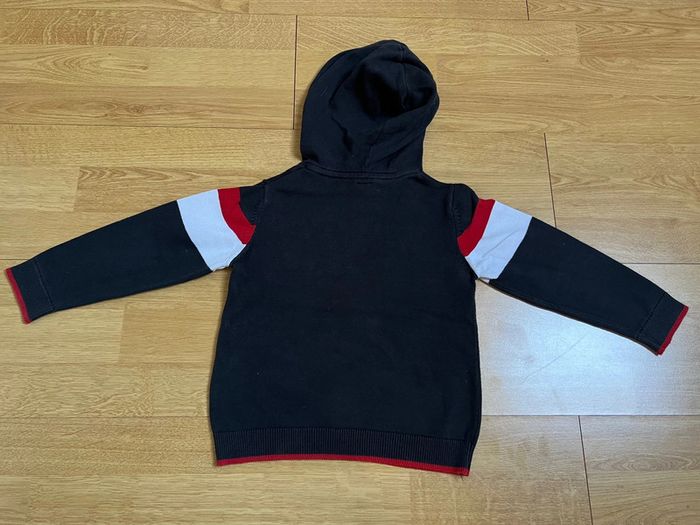 Pull léger à capuche 4 ans - photo numéro 2