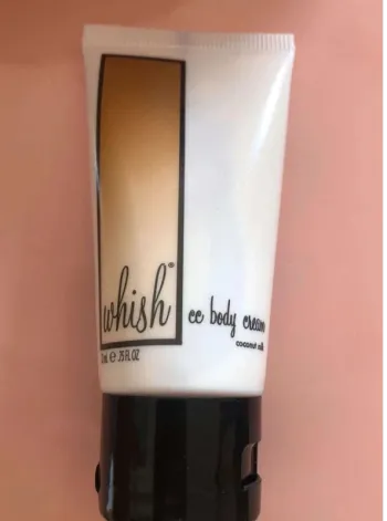 CC crème  pour le  corps  WISH  neuve