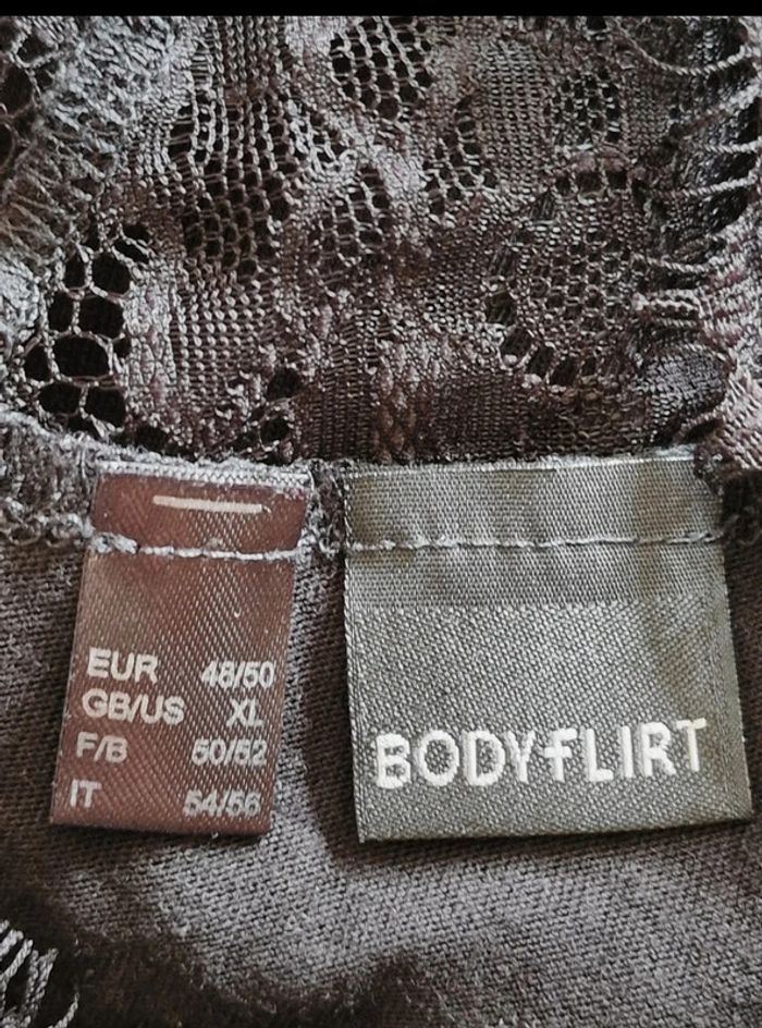 Haut à dentelle noir - Taille 48/50 - Bodyflirt - photo numéro 4