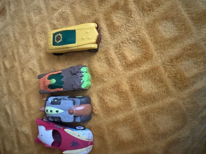 Lot de 4 voitures gormiti - photo numéro 2