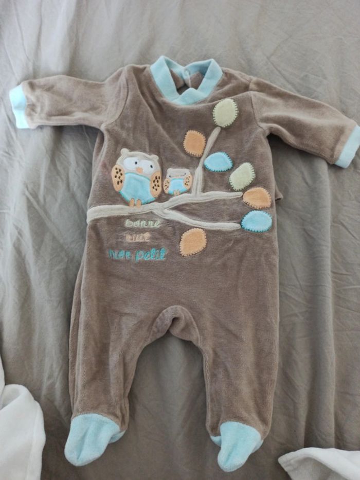 Lot de 6 pyjamas, taille 1 mois - photo numéro 4