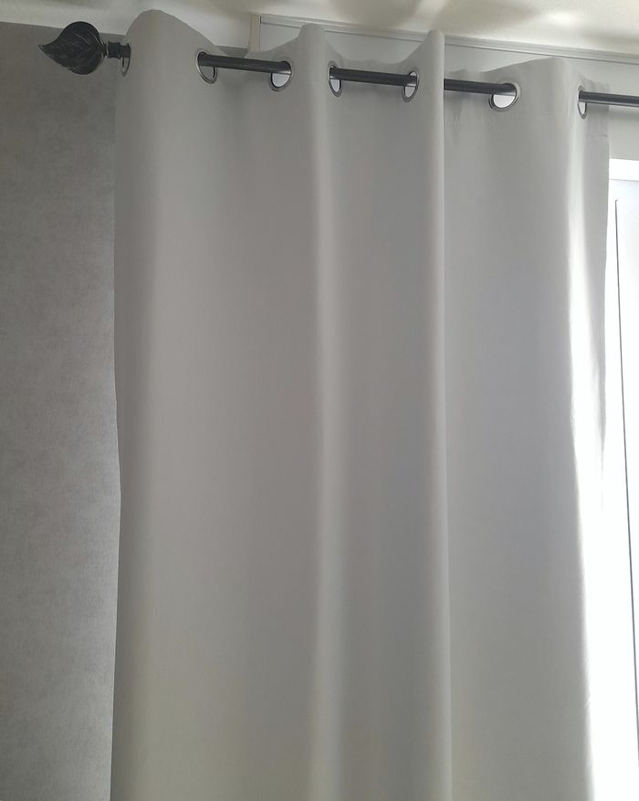 Lot de 2 rideaux occultants et isolants à œillets, neufs - photo numéro 3