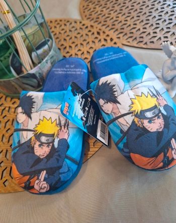 Chaussons Naruto Shippuden – taille 29/30 – neufs