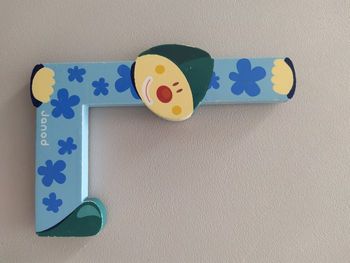 Lettre L en bois bleue