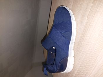 baskets femme bleu très souple 39