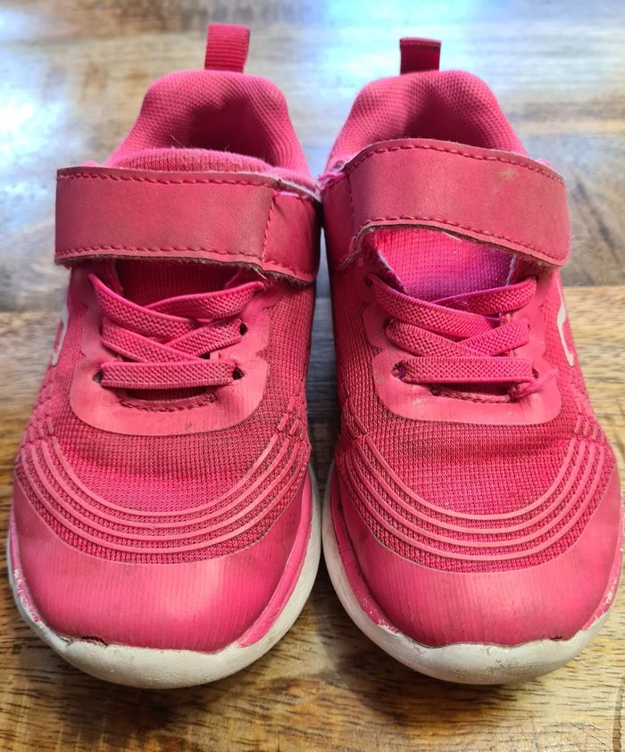 Basket avec scratch velcro rose pointure 27 - photo numéro 4