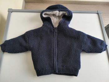 Gilet en tricot avec capuche (Bleu marine) 6 mois Kiabi