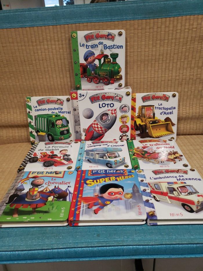 Lot de 9 livres p'tit garçon/p'tit héros et loto p'tit garçon