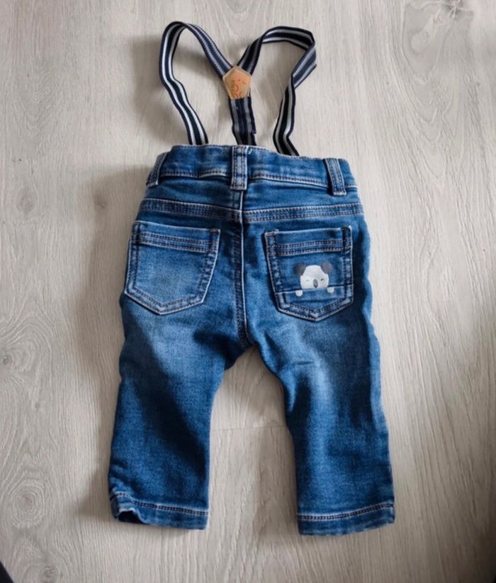 Jeans à bretelles 6 mois - photo numéro 2