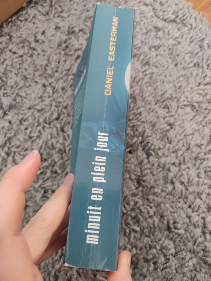 Minuit en plein jour - photo numéro 3