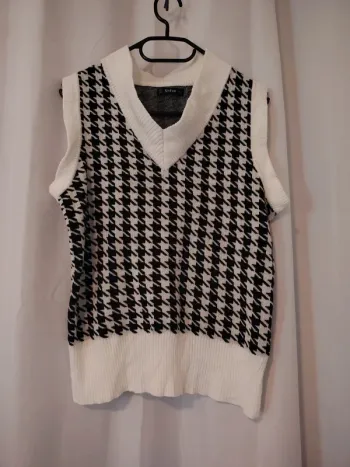 Pull col V sans manches